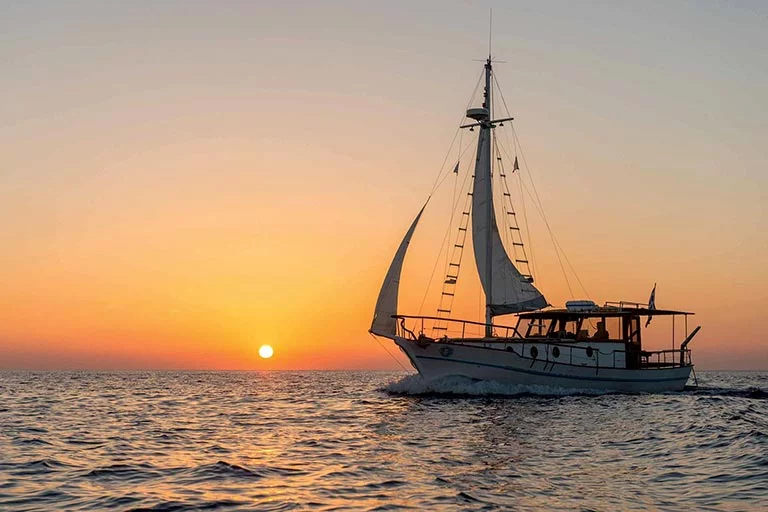 Caldera Traditional Cruise